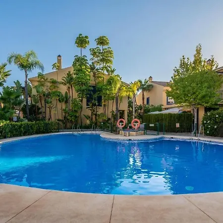 Dream Front Puerto Banus Casa vacanze